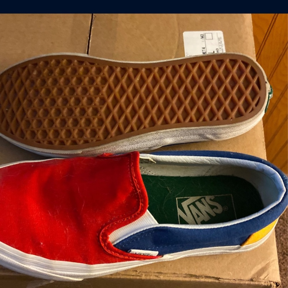 Vans - Picture 2 of 2